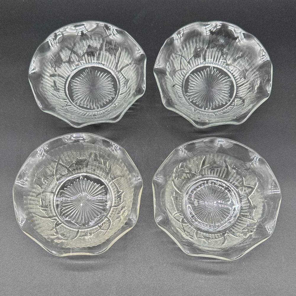 Vintage Jeannette Glass Iris and Herringbone Pattern Small Desert Bowl Dish